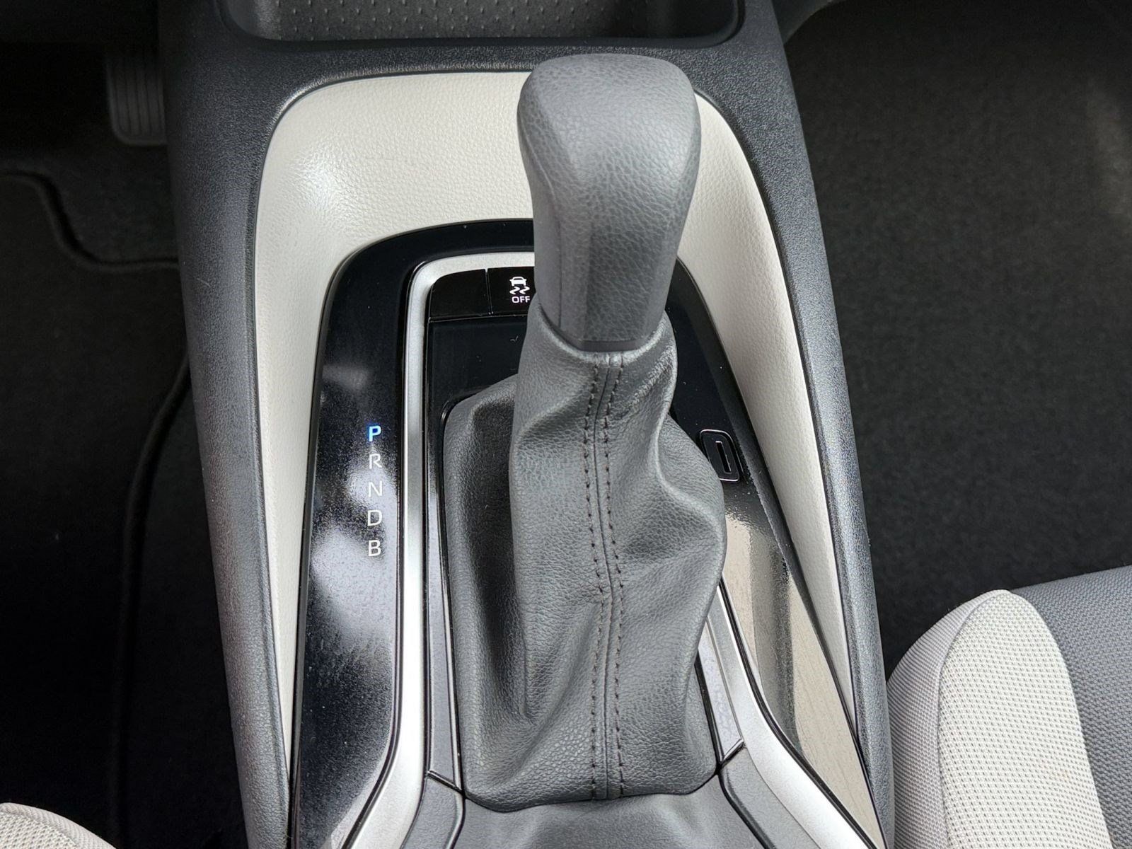 Certified 2024 Toyota Corolla LE FWD image 18