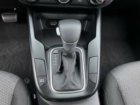 Used 2025 Kia Soul LX w/ LX Technology Package FWD image 20