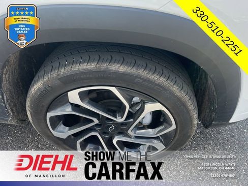 Used 2024 Chevrolet Trax RS w/ Sunroof Package image 9