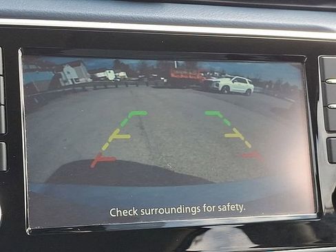 Used 2025 Nissan Versa SV image 18