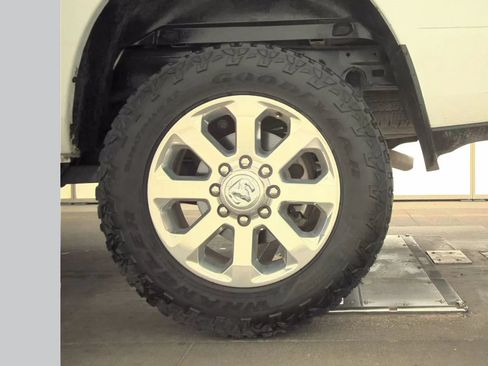 Used 2023 RAM 2500 Laramie AWD/4WD image 8