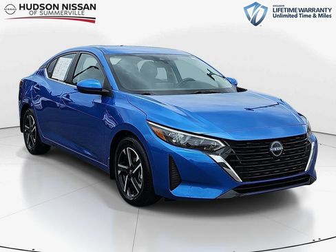 Used 2025 Nissan Sentra SV FWD image 1