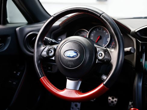 Used 2018 Subaru BRZ tS image 31