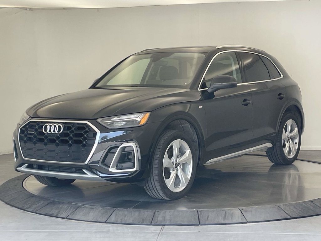 Certified 2025 Audi Q5 2.0T Premium Plus w/ Premium Plus Package AWD/4WD image 1