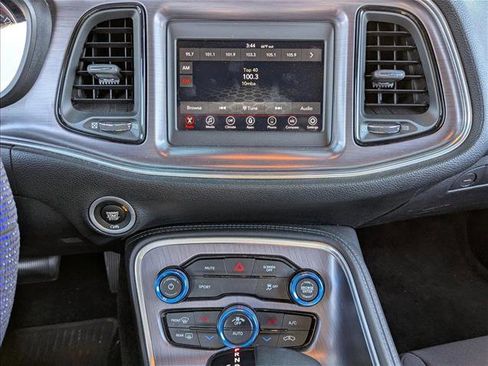 Used 2018 Dodge Challenger SXT image 11