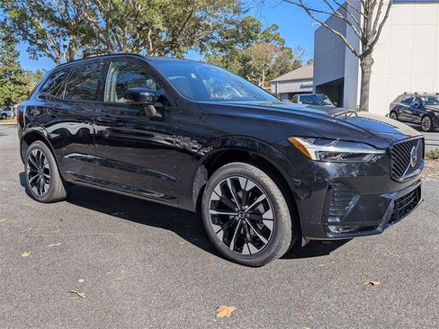 New 2026 Volvo XC60 B5 Plus w/ Protection Package Premier image 2