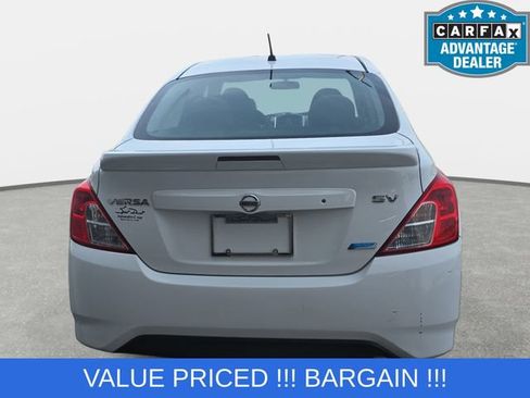 Used 2015 Nissan Versa SV FWD image 6
