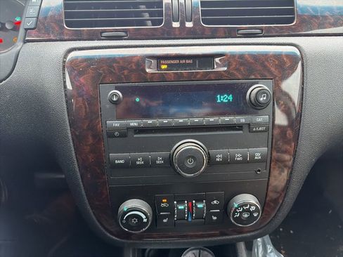 Used 2013 Chevrolet Impala LTZ image 17