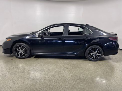 Certified 2023 Toyota Camry SE image 6