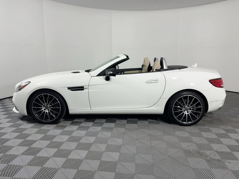 Used 2020 Mercedes-Benz SLC 300 image 2