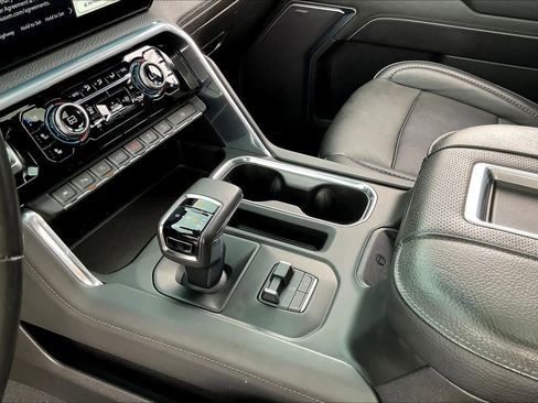 Used 2022 GMC Sierra 1500 Denali w/ Denali Reserve Package image 17