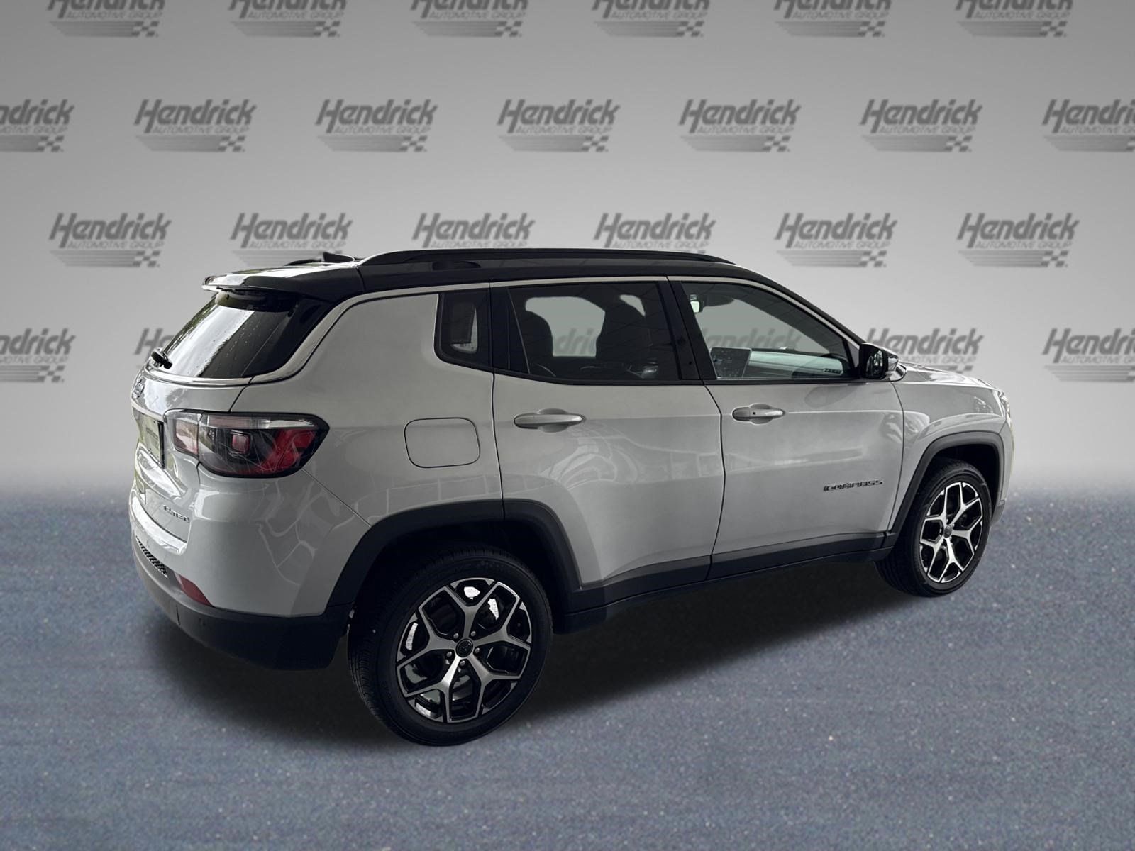 Used 2025 Jeep Compass Limited AWD/4WD image 9
