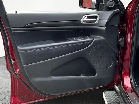 Used 2021 Jeep Grand Cherokee Laredo w/ Security & Convenience Group image 22