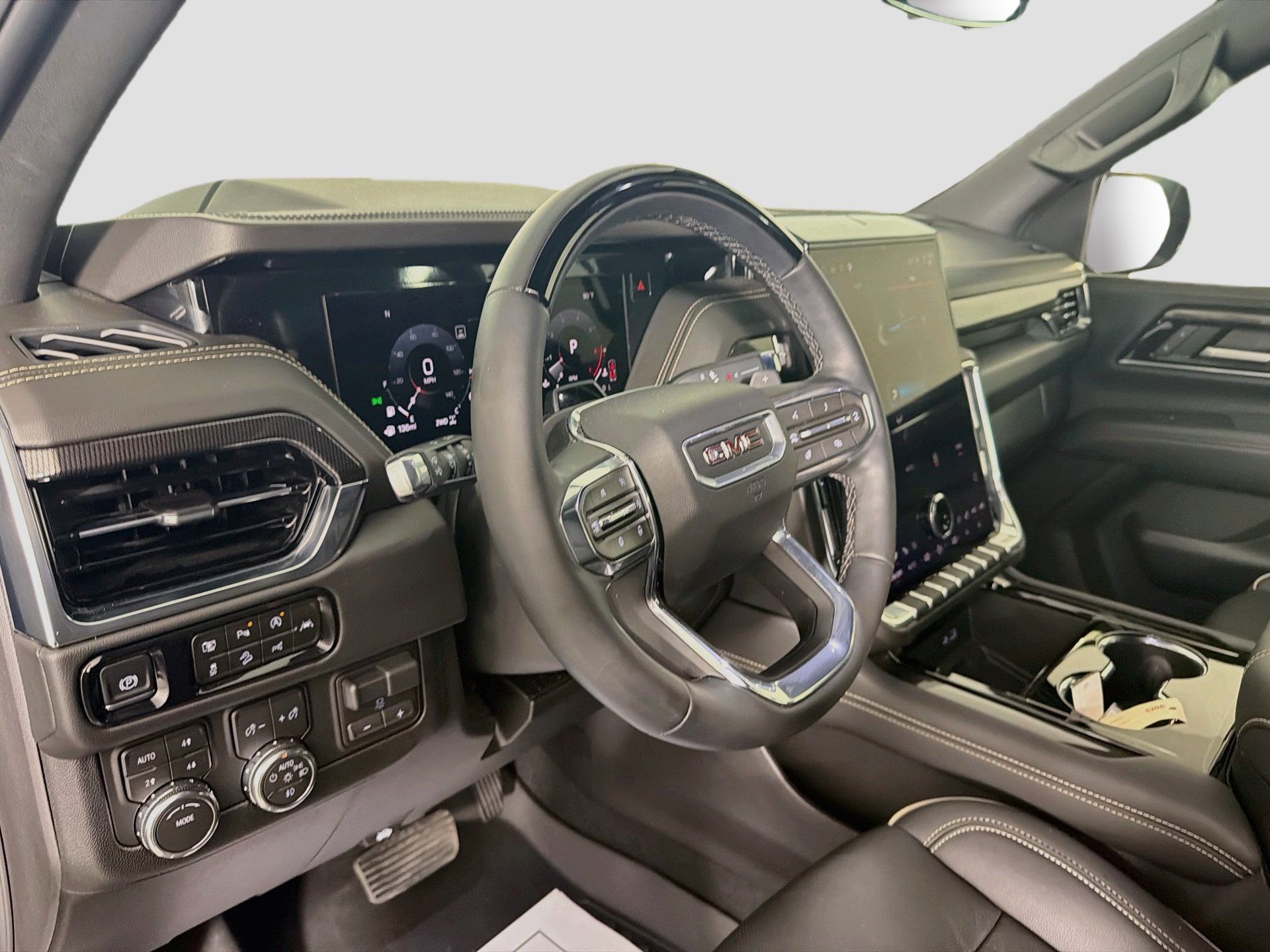 Used 2026 GMC Yukon XL Elevation w/ Elevation Premium Package AWD/4WD image 10