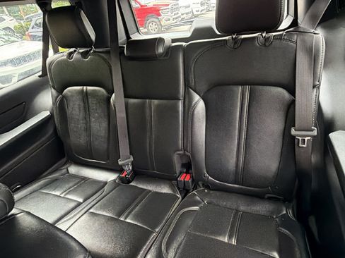 Used 2024 Jeep Wagoneer L 2WD w/ Premium Group I image 25