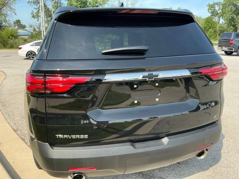 Used 2023 Chevrolet Traverse LT FWD image 10