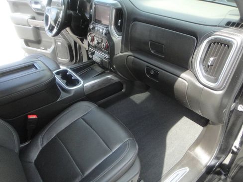 Used 2021 Chevrolet Silverado 1500 LTZ w/ LTZ Premium Package AWD/4WD image 17