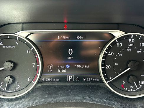 Used 2025 Nissan Sentra SV FWD image 28