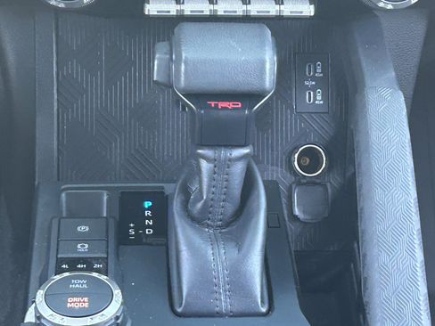 Used 2025 Toyota Tacoma TRD Sport AWD/4WD image 20