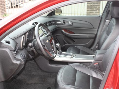 Used 2013 Chevrolet Malibu LTZ image 6