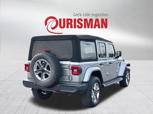 Used 2019 Jeep Wrangler Unlimited Sahara image 2