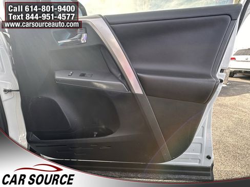 Used 2018 Toyota RAV4 XLE w/ Plus Extra Value Package image 23