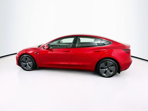 Used 2023 Tesla Model 3 Standard Range image 4