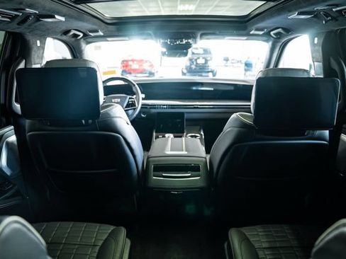 Used 2025 Cadillac Escalade V w/ LPO, ONYX Package AWD/4WD image 21