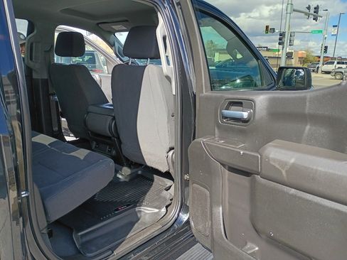 Used 2021 Chevrolet Silverado 1500 Custom Trail Boss w/ Midnight Edition AWD/4WD image 12