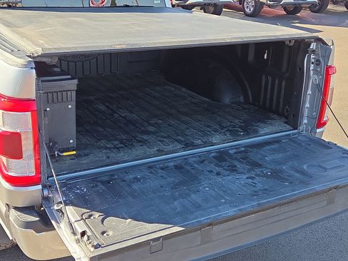 Used 2022 Ford F150 Lariat image 9