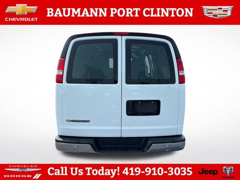 Used 2025 Chevrolet Express 2500 w/ Driver Convenience Package RWD image 4