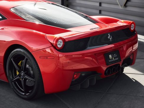 Used 2012 Ferrari 458 Italia Coupe image 9