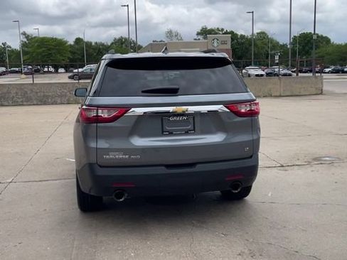 Used 2020 Chevrolet Traverse LT w/ LT Premium Package AWD/4WD image 7