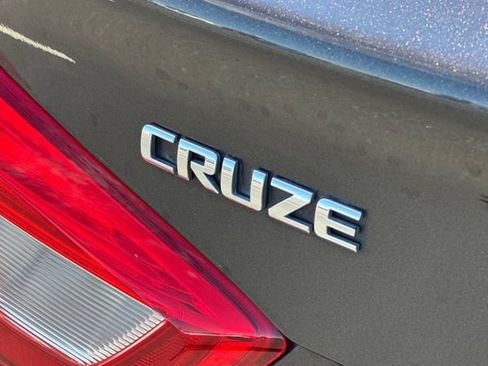 Used 2016 Chevrolet Cruze LT image 46