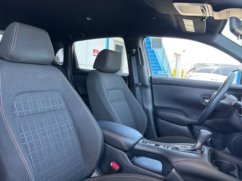 Certified 2025 Honda HR-V Sport image 32