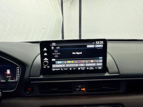 Used 2025 Honda Pilot Elite image 31