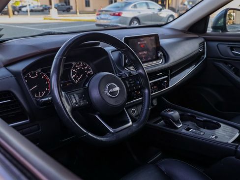 Used 2022 Nissan Rogue SL FWD image 14