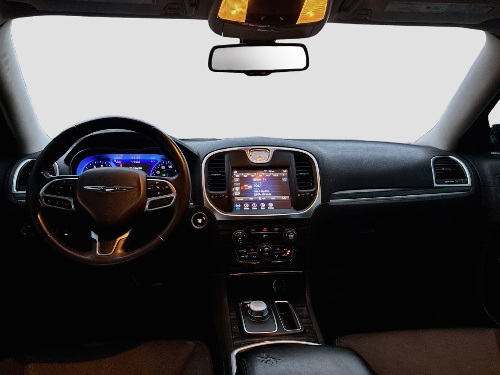 Used 2021 Chrysler 300 Touring w/ Sport Appearance Package RWD image 20