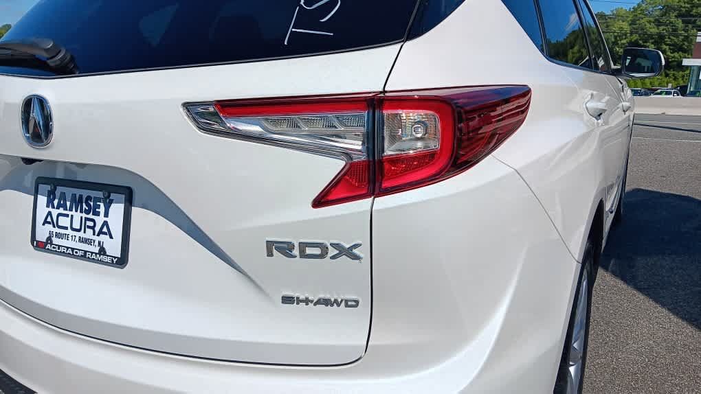 Used 2024 Acura RDX SH-AWD image 6