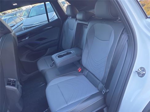 New 2025 Volkswagen Tiguan SE R-Line image 29