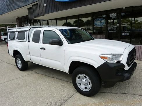 Used 2022 Toyota Tacoma SR RWD image 6