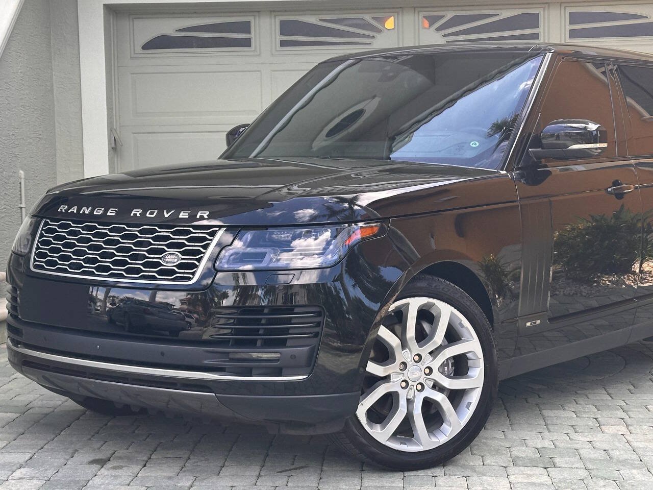 Used 2019 Land Rover Range Rover Long Wheelbase Supercharged AWD/4WD image 2