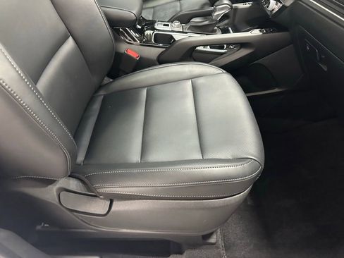 Used 2025 Kia Telluride S image 58