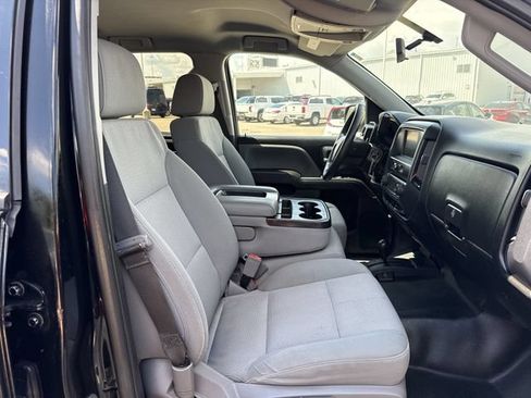 Used 2018 Chevrolet Silverado 1500 W/T AWD/4WD image 24