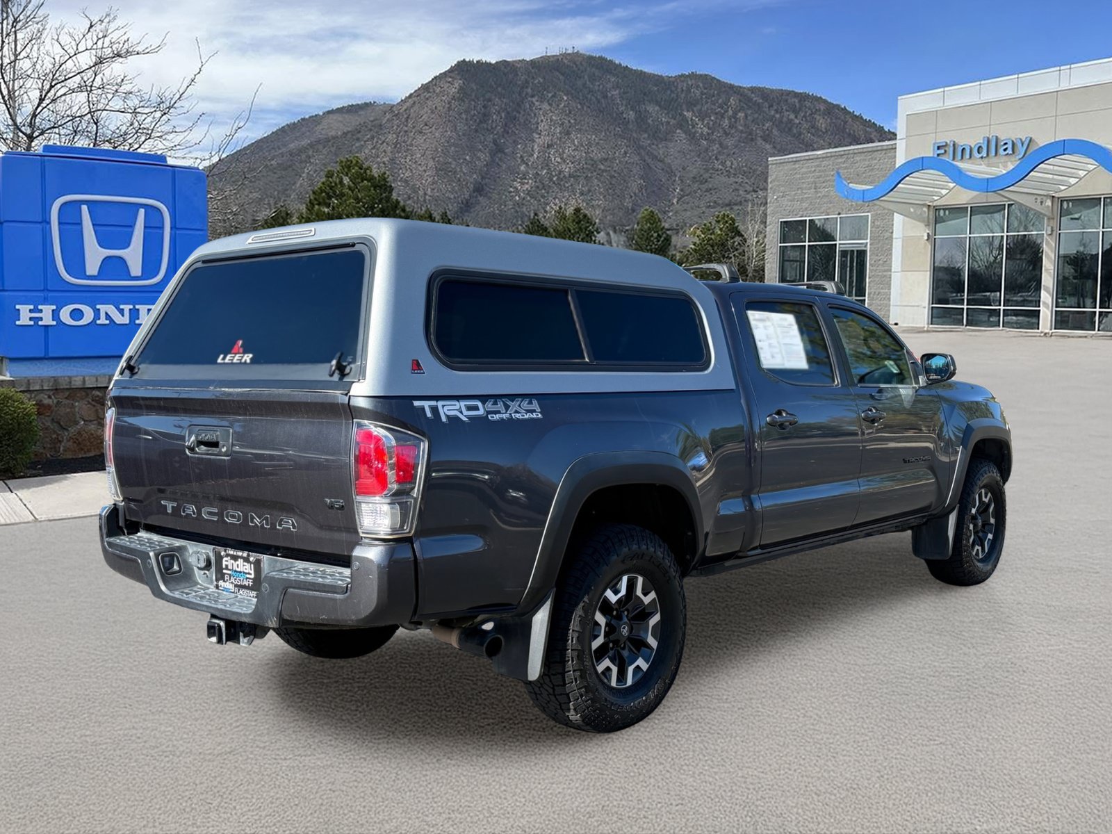 Used 2021 Toyota Tacoma TRD Off-Road w/ Technology Package AWD/4WD image 6
