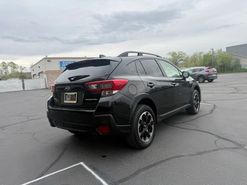 Used 2023 Subaru Crosstrek 2.0i Premium image 5