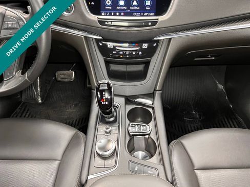 Used 2022 Cadillac XT5 Sportv image 9