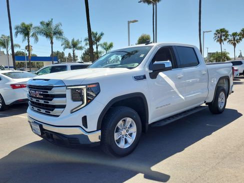 Used 2023 GMC Sierra 1500 SLE image 2