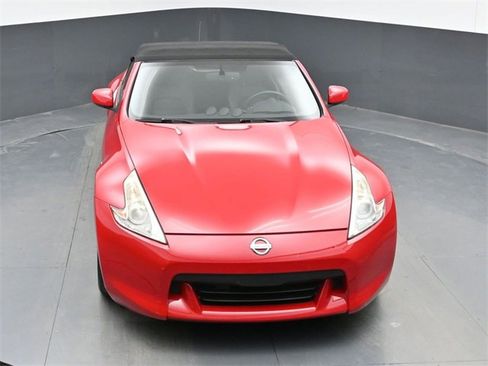 Used 2010 Nissan 370Z Touring image 14