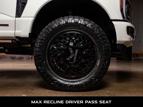 Used 2026 Ford F350 Platinum w/ Platinum Plus Package image 12